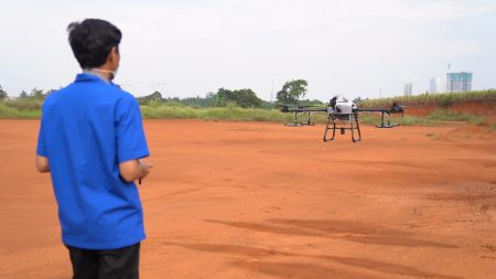 drone-pertanian-penyemprotan-dji-agras-t30.jpg