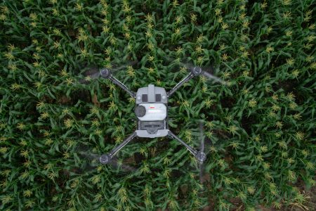 drone-pertanian-propeller-dji-agras-t30
